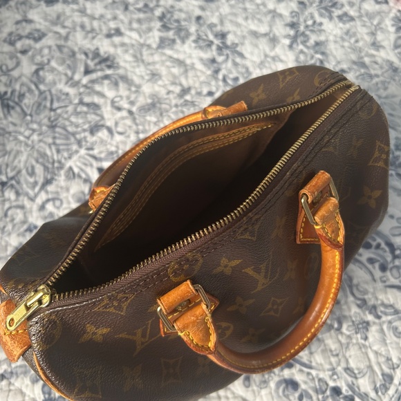 Vintage Louie Vuitton hand bag - Picture 3 of 11